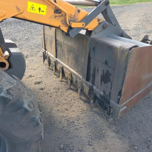 CASE 2022 570T 4000hrs (13)