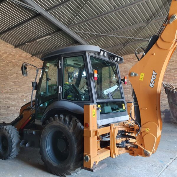 CASE 570 T-1